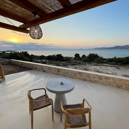 Eight Dimensions Capari Suites Elafonisos الغرفة الصورة