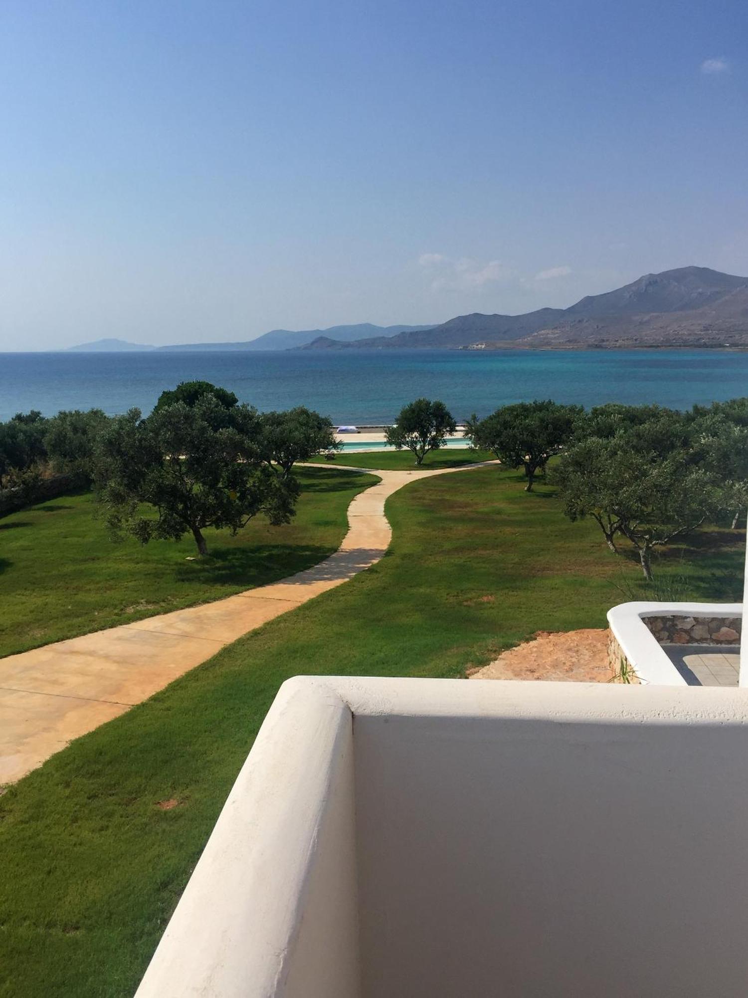 Eight Dimensions Capari Suites Elafonisos الغرفة الصورة